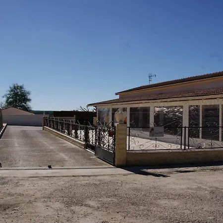 Les Coquelicots Homestay *