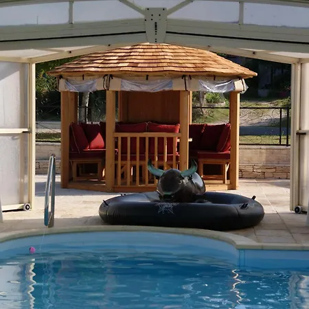 Les Coquelicots Homestay *