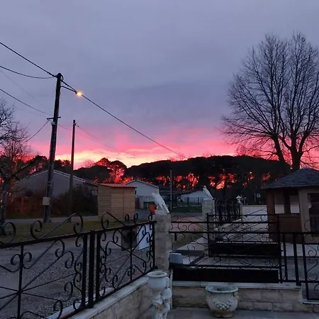 Les Coquelicots Homestay